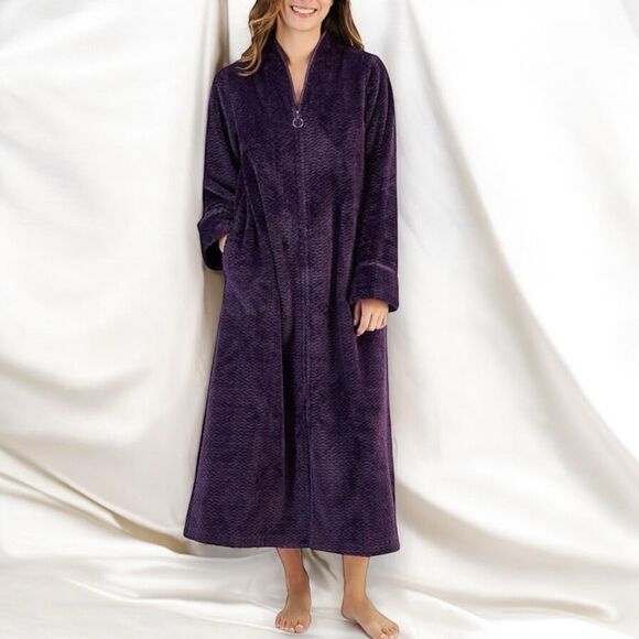 Charter Club Women’s Plush Zig Zag Zipper Robe in the Size Large in Deep Purple - Picture 5 of 16